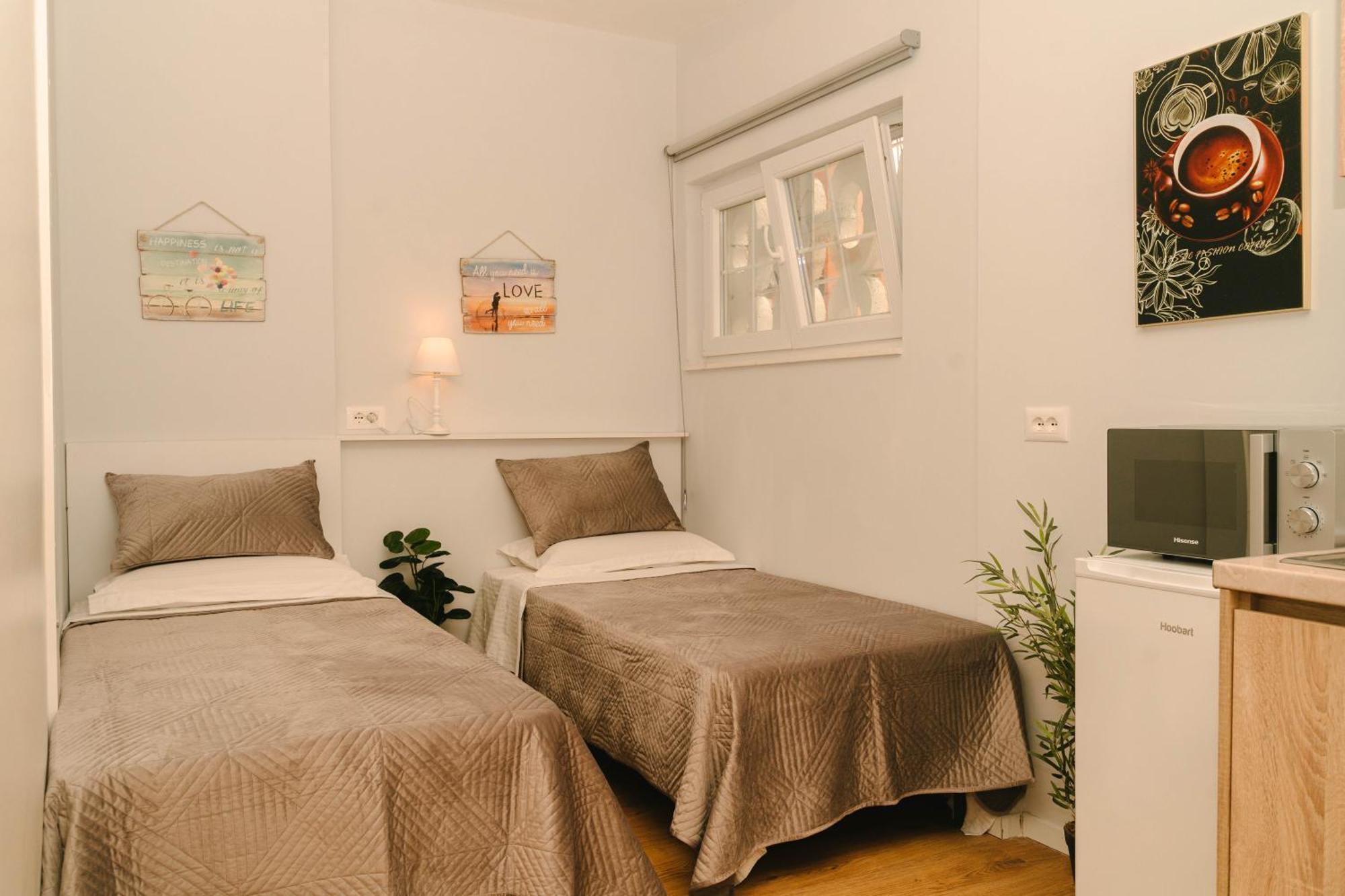 Studio Flat In Heart Of Tirana Exterior foto